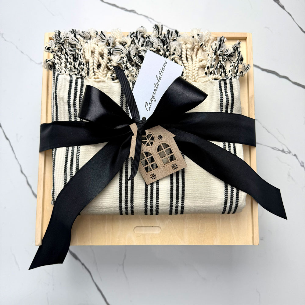 Pacific Giftworks The Cozy Glow gift box